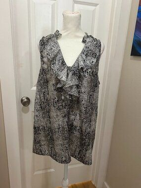Mossimo Sleeveless Ruffle Neck Blouse - L
